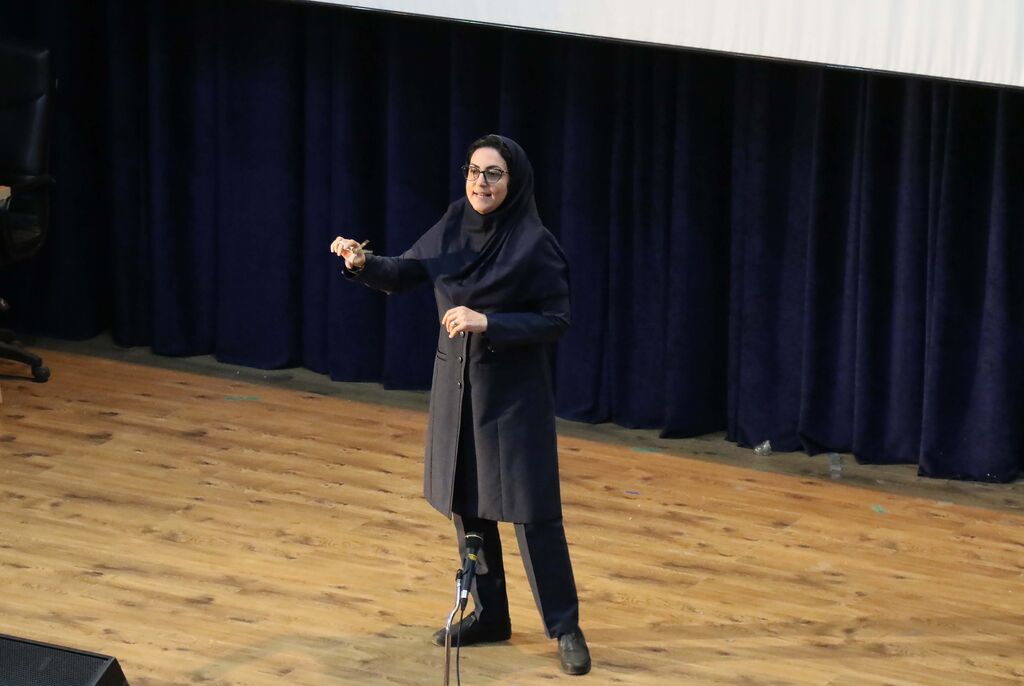 نشست آموزشی «معیارهای قصهگویی جشنوارهای» در مازندران برگزار شد