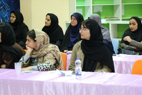 نشست ادبی دوپنجره در کانون مازندران