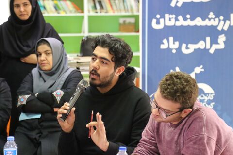 نشست ادبی دوپنجره در کانون مازندران