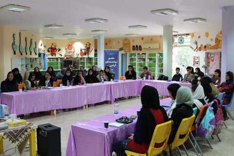 نشست ادبی دوپنجره در کانون مازندران