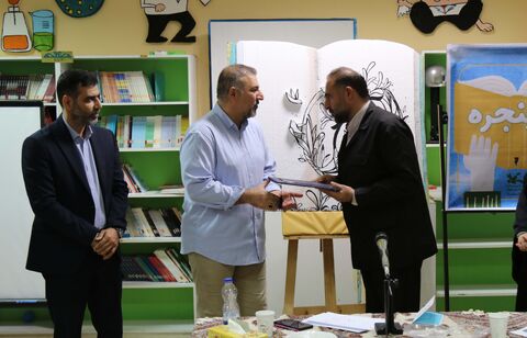 نشست ادبی دوپنجره در کانون مازندران