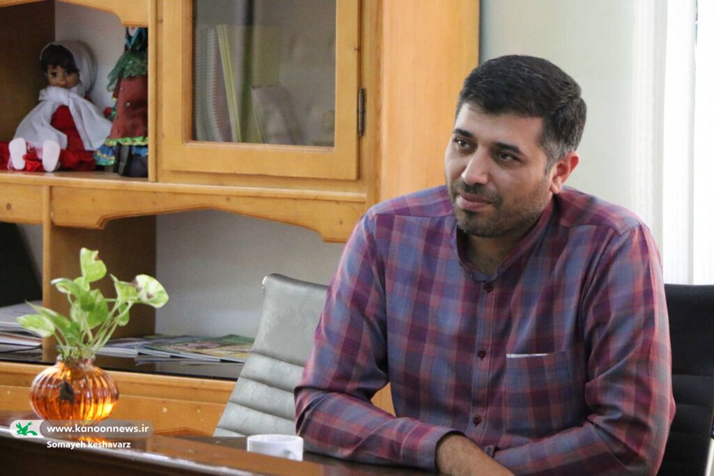 از تولیدات نمایش عروسکی حرفهای متناسب با نیاز نسل امروز حمایت میکنیم