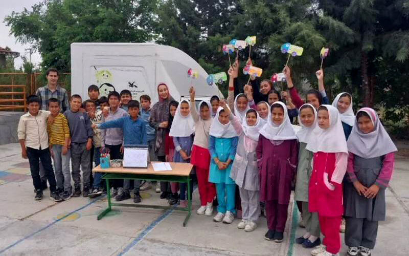 روایت مربی کتابخانه سیار کانون گمیشان از سفر به روستاهای ناآشنا