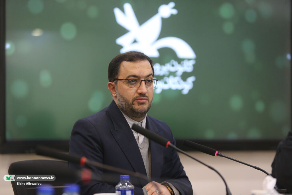 حامد علامتی مدیرعامل کانون موفقیتهای علمی نوجوانان ایرانی نشان دهنده استعداد، پشتکار و خلاقیت آنهاست
