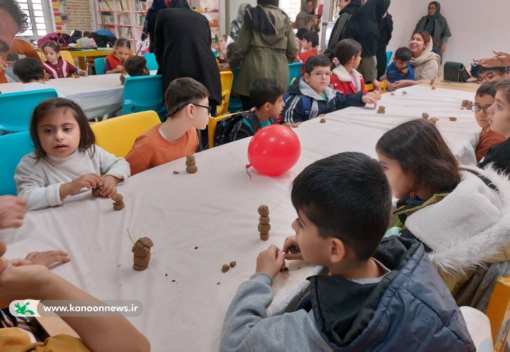 کارگاههای قصهگویی و سفالگری ویژه کودکان با نیازهای ویژه
