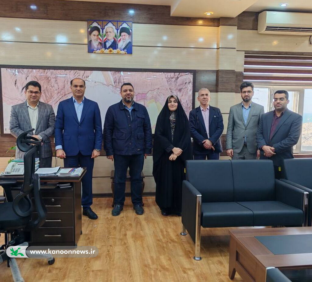 دیدار معاون توسعه و مدیریت منابع کانون با فرماندار عسلویه و بخشدار چاه مبارک