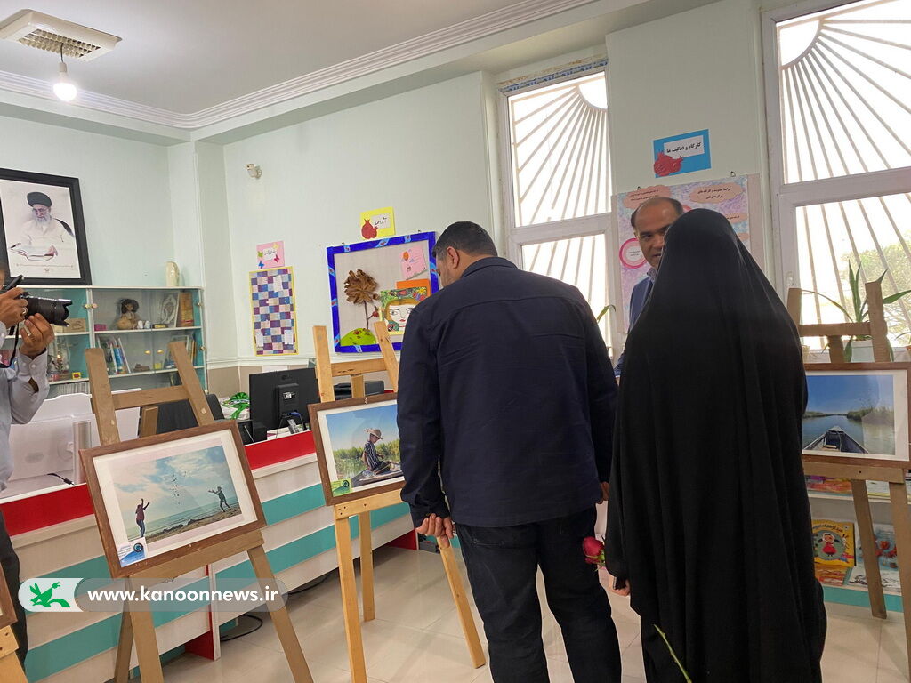 گشایش نمایشگاه آثار دومین مسابقه منطقه‌ای عکاسی خلیج فارس در مرکز فرهنگی نخل تقی