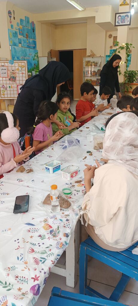 کودکان با پویش «تسبیح» ارزش‌های دینی و هنر سفال را تجربه کردند