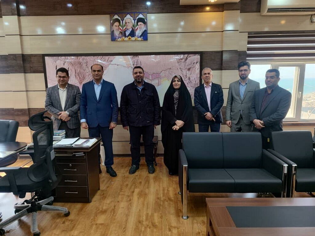 دیدار معاون توسعه و مدیریت منابع کانون با فرماندار عسلویه و بخشدار چاه مبارک