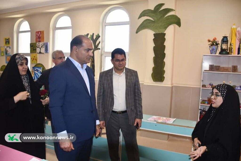 گشایش نمایشگاه آثار دومین مسابقه منطقهای عکاسی خلیج فارس در مرکز فرهنگی نخل تقی