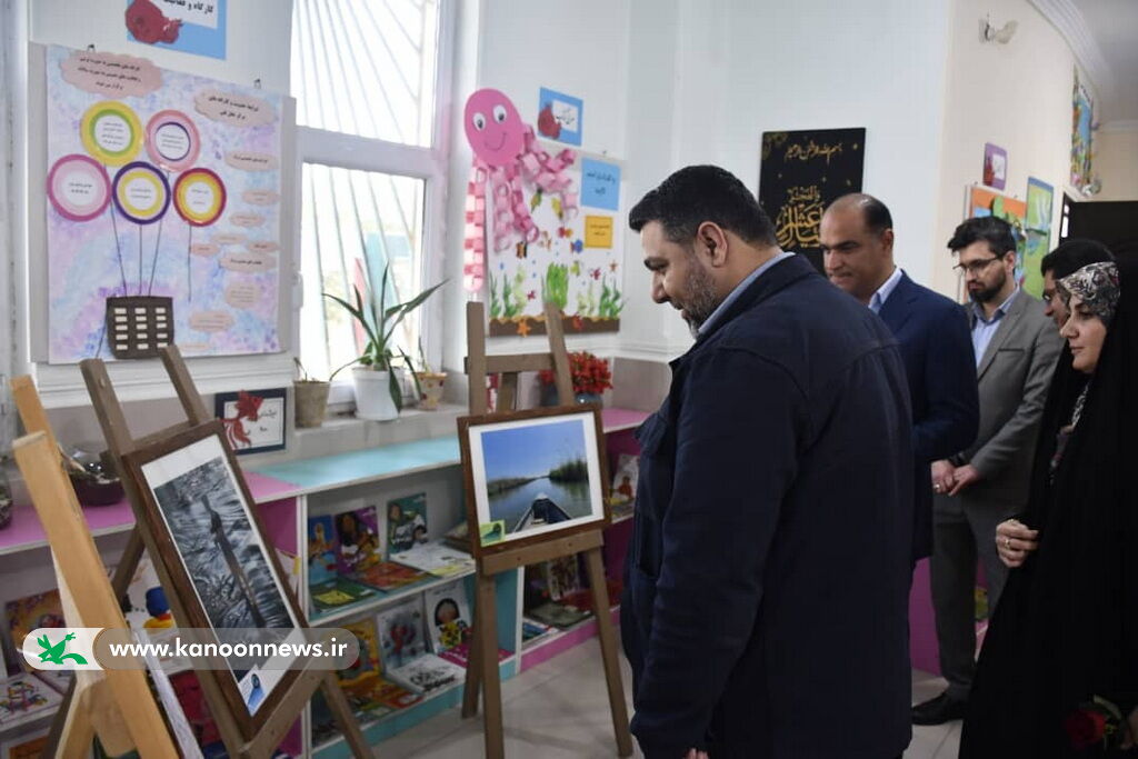 گشایش نمایشگاه آثار دومین مسابقه منطقهای عکاسی خلیج فارس در مرکز فرهنگی نخل تقی