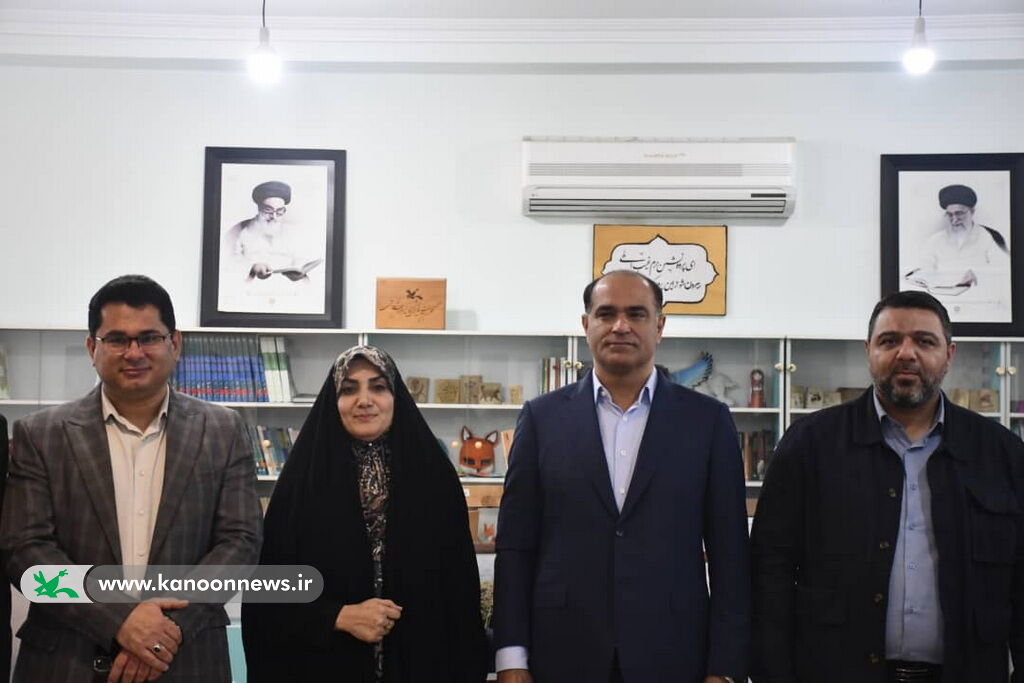 گشایش نمایشگاه آثار دومین مسابقه منطقه‌ای عکاسی خلیج فارس در مرکز فرهنگی نخل تقی