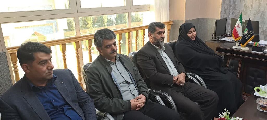 دیدار و گفتگوی مدیرکل کانون استان ایلام با مدیرکل بنیاد حفظ آثار و نشر ارزشهای دفاع مقدس استان