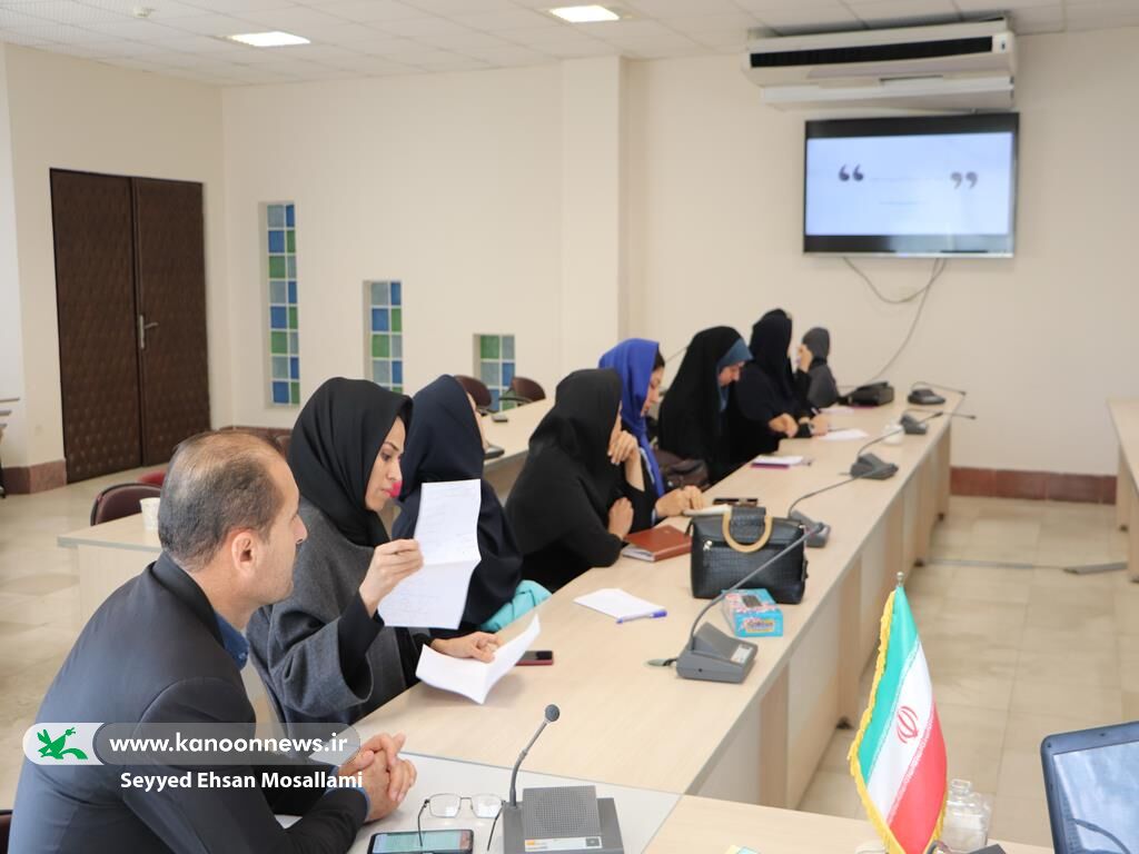 نقش «هندسهی اجرا» در قصهگویی برای مربیان گلستانی تدریس شد