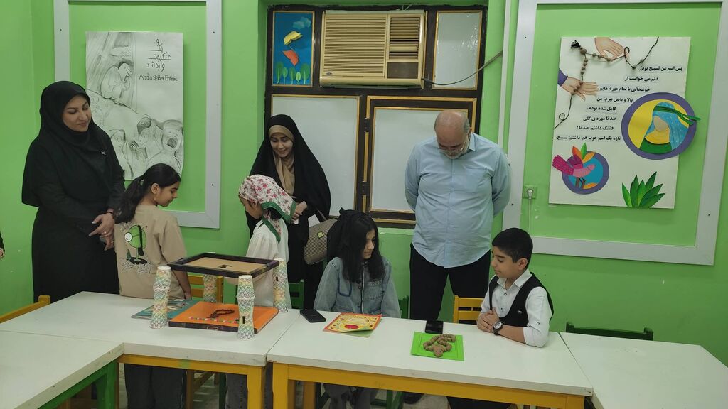 بازدید معاون فرهنگی کانون از مرکز فراگیر بندرعباس