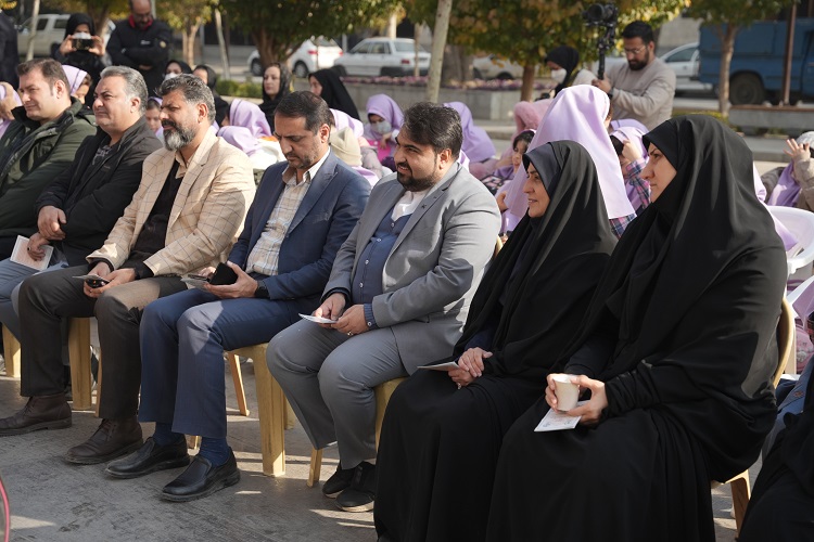 زیبایی پاییز با آیین گشایش جشنوارهی برگریزان کانون رقم خورد