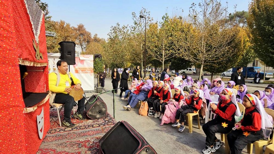 زیبایی پاییز با آیین گشایش جشنواره‌ی برگ‌ریزان کانون رقم خورد