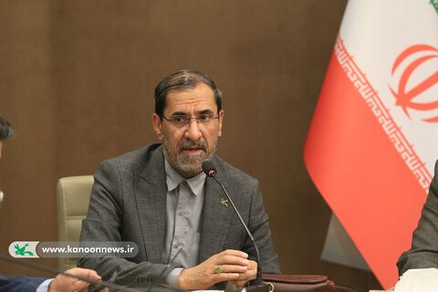 معاونان و مدیران  ستادی کانون در نشست با مربیان هرمزگان