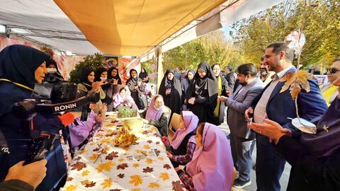 آیین گشایش جشنواره‌ی برگ‌ریزان پاییزی کانون استان اصفهان به روایت تصویر