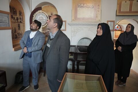 آیین افتتاح دبیرخانه‌ی بیست‌وهفتنین جشنواره‌ بین‌المللی قصه‌گویی در خانه‌ی مشروطیت اصفهان به روایت تصویر