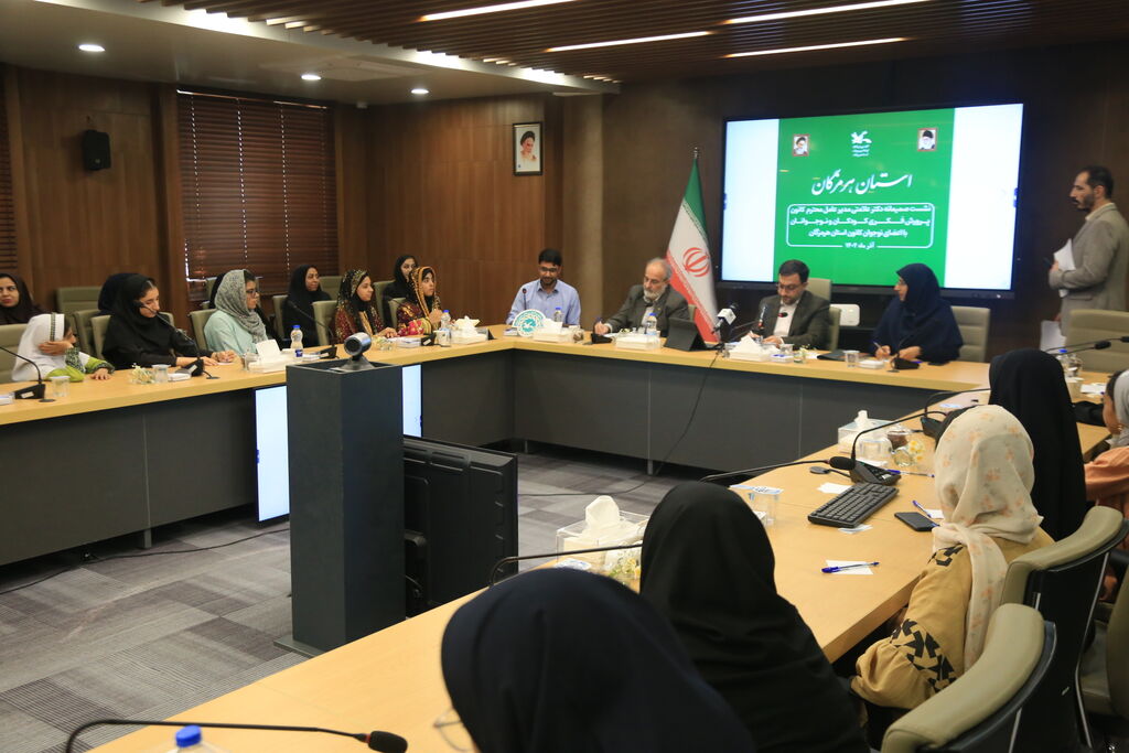 بر لزوم شناخت دقیق مخاطب و نیازهای مخاطبین تاکید شد