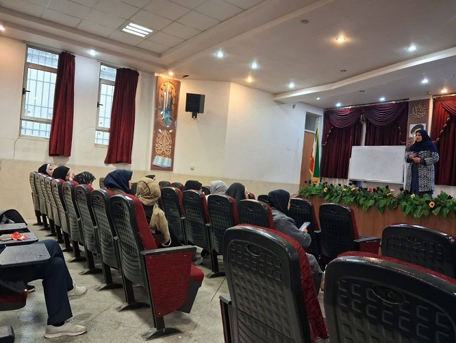 نشستهای تخصصی قصهگویی مربیان کانون با مربیان پیش دبستانی نواحی ششگانه آموزش و پرورش اصفهان