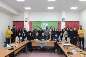 گزارش تصویری/ دیدار حسن دادشکر با مربیان و اعضای تئاتر کانون همدان