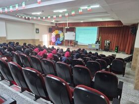 نشست‌های تخصصی قصه‌گویی مربیان کانون با مربیان پیش دبستانی نواحی شش‌گانه آموزش و پرورش اصفهان