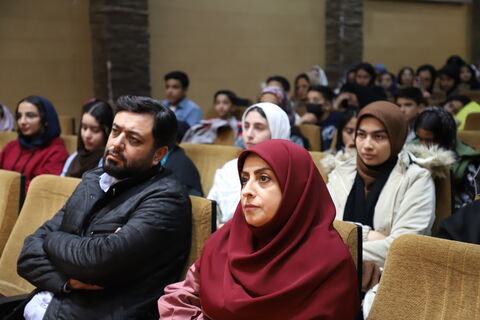 گزارش تصویری برگزاری نشست ادبی دو پنجره در کانون استان قزوین