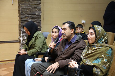 گزارش تصویری برگزاری نشست ادبی دو پنجره در کانون استان قزوین