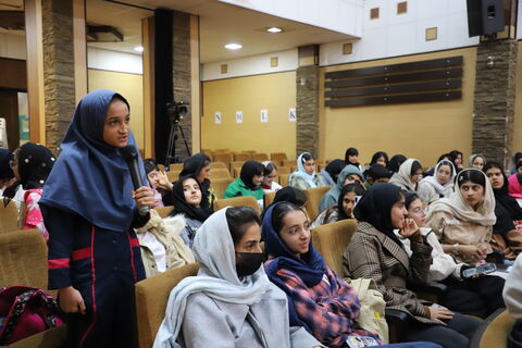 گزارش تصویری برگزاری نشست ادبی دو پنجره در کانون استان قزوین