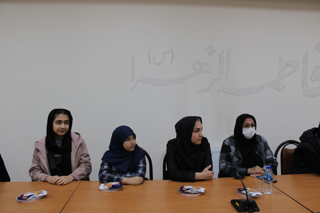 تئاتر در کانون یک کار پرورشی است