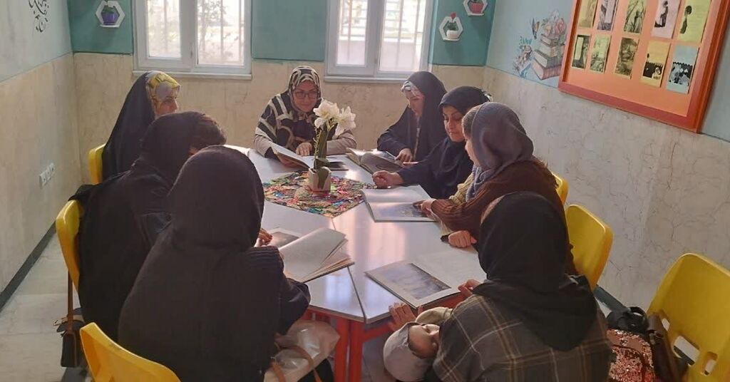 خوانش و تحلیل داستانهای شاهنامه با مادران اعضای مرکز شماره ۱۲ کانون کرمانشاه