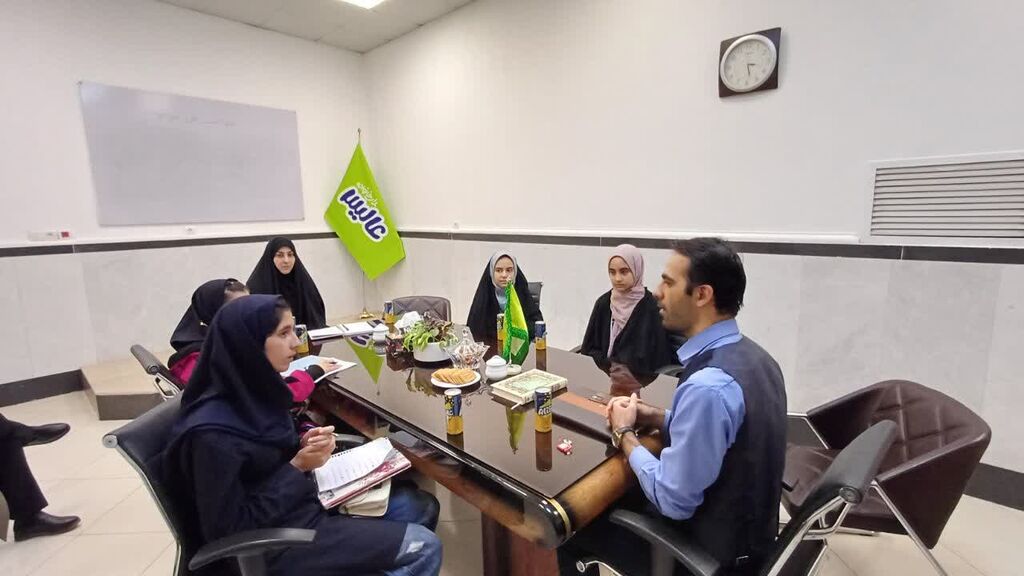 نشست پژوهشی اعضای مرکز چناران با دانشگاه علمی-کاربردی آلیس