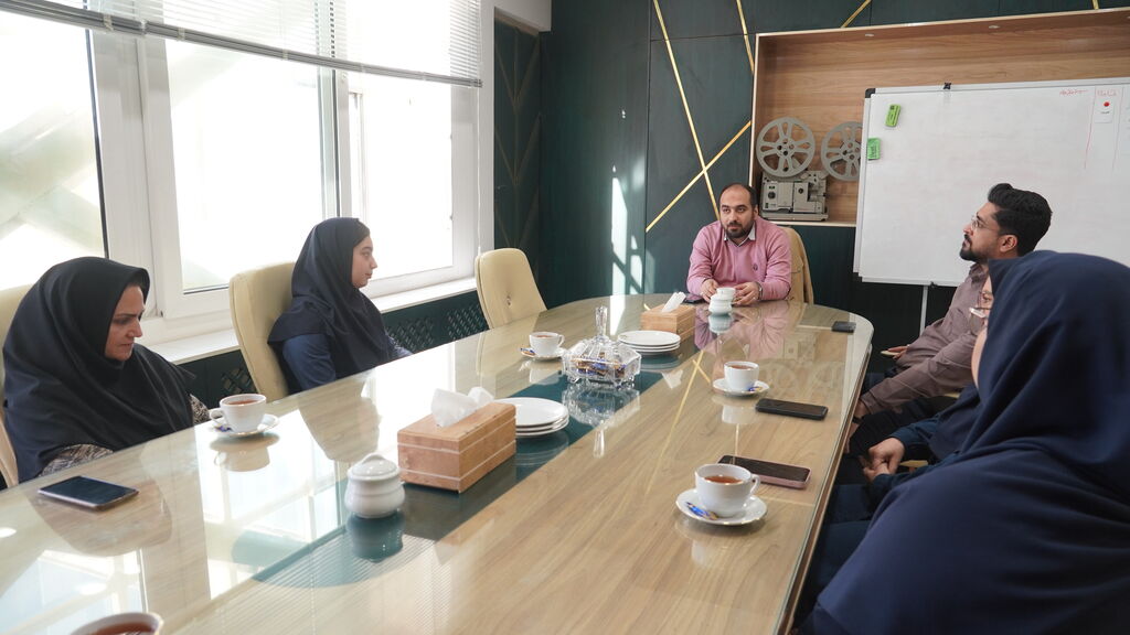 تقدیر از عضو هنرمند و نوجوان باشگاه تصویرگری استان