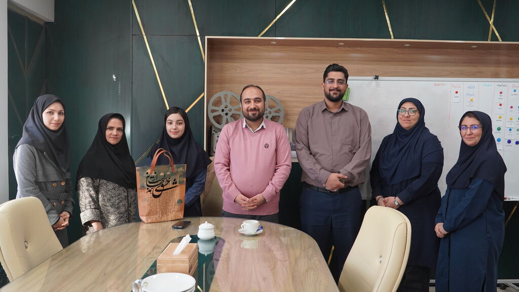 تقدیر از عضو هنرمند و نوجوان باشگاه تصویرگری استان