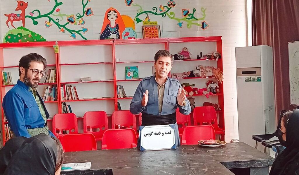 کارگاه قصهگویی برای نوجوانان مرکز ثلاث باباجانی