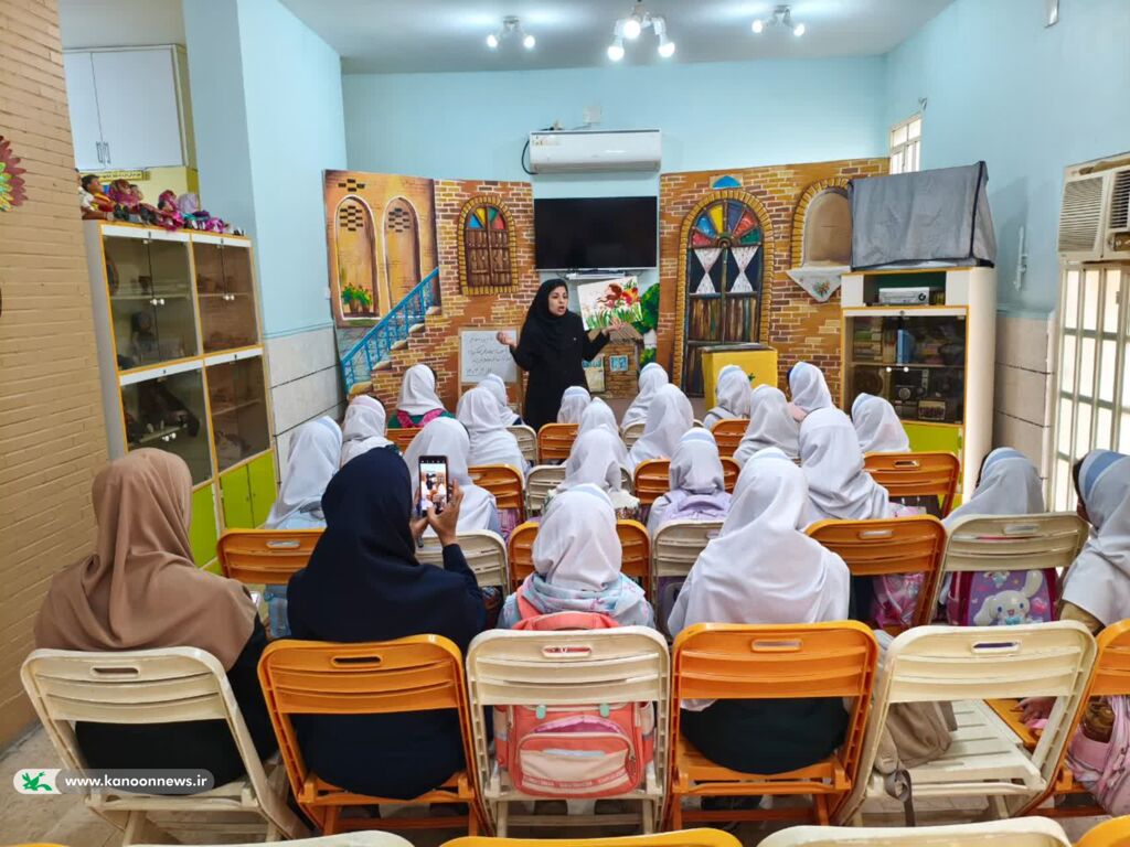 کارگاه «تسبیح سفالی» در کانون ماهشهر برگزار شد