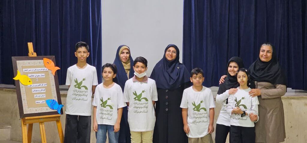 دیدار مدیرکل کانون هرمزگان با تیم رباتیک اعزامی به مسقط و خانواده‌های آنان