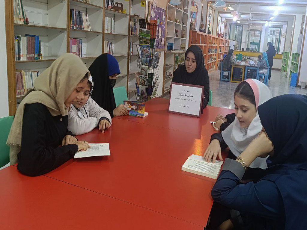 مربیان و اعضای کانون گیلان سالرزو شهادت سردار جنگل را گرامیداشتند