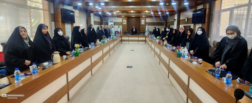 گردهمایی کارشناسان، مسئولین و مربیان کانون قم با حضور مدیرکل، مسئولان استانی و مهمانان ویژه