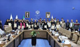 نشست صمیمانه نوجوانان فعال کانون مازندران با دکتر یونسی استاندار مازندران