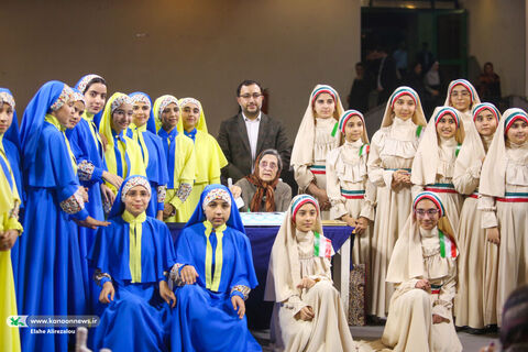 رونمایی از نشان ۶۰ سالگی کانون پرورش فکری