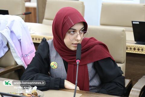 نشست صمیمانه نوجوانان فعال کانون مازندران با دکتر یونسی استاندار مازندران