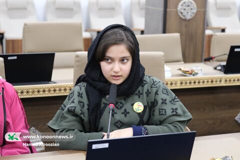 نشست صمیمانه نوجوانان فعال کانون مازندران با دکتر یونسی استاندار مازندران