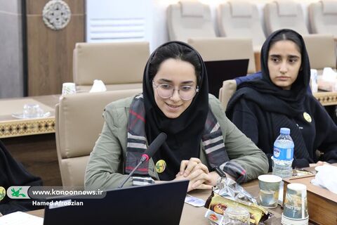 نشست صمیمانه نوجوانان فعال کانون مازندران با دکتر یونسی استاندار مازندران