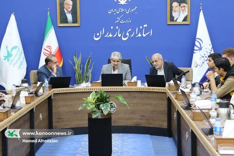 نشست صمیمانه نوجوانان فعال کانون مازندران با دکتر یونسی استاندار مازندران