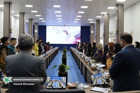 نشست صمیمانه نوجوانان فعال کانون مازندران با دکتر یونسی استاندار مازندران