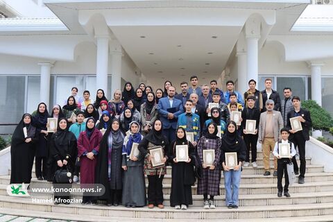 نشست صمیمانه نوجوانان فعال کانون مازندران با دکتر یونسی استاندار مازندران