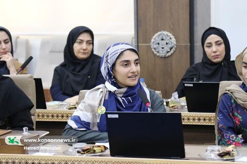 نشست صمیمانه نوجوانان فعال کانون مازندران با دکتر یونسی استاندار مازندران